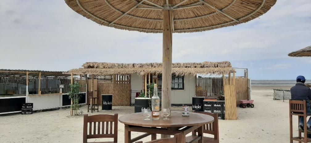 Haus Strandkorb Mit Fruehstuecksoption Бензерзил Екстериор снимка
